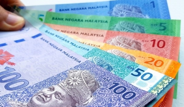 Ringgit dibuka tinggi berbanding dolar AS, didorong penurunan hasil perbendaharaan AS